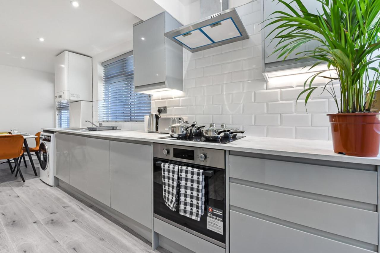 Lovely 2 Bedroom Apartment In Greater London Eksteriør billede