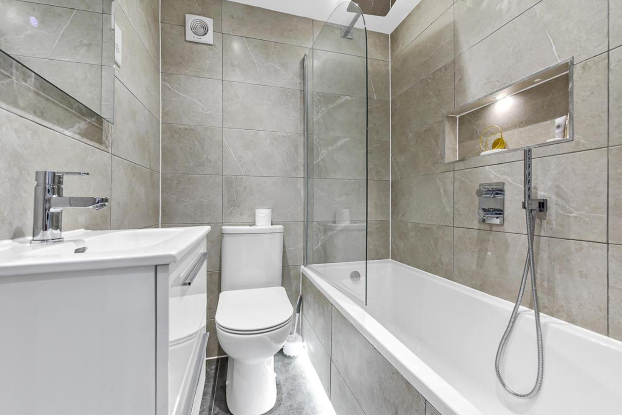 Lovely 2 Bedroom Apartment In Greater London Eksteriør billede